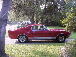 Candy Apple Red SHELBY GT-350
